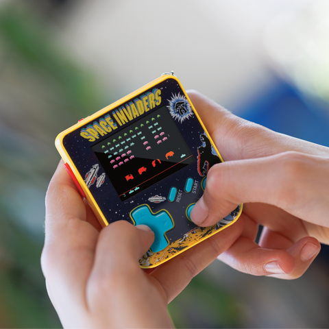 Super Micro Space Invaders Keychain Gamer